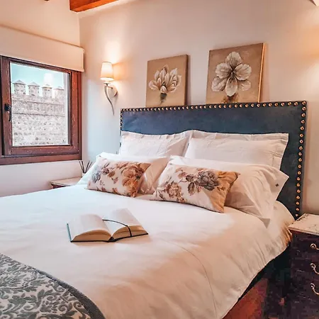 Casa Airosas アパート トレド